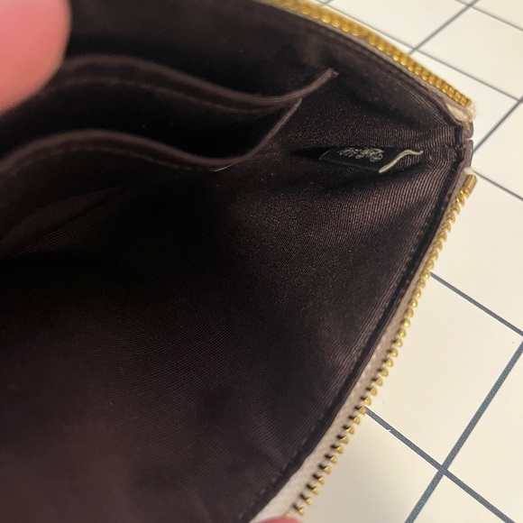 Coach Floral Wristlet🤍 - Picture 4 of 4